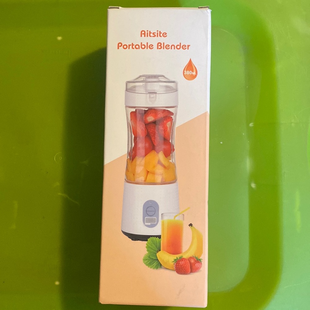 Portable blender